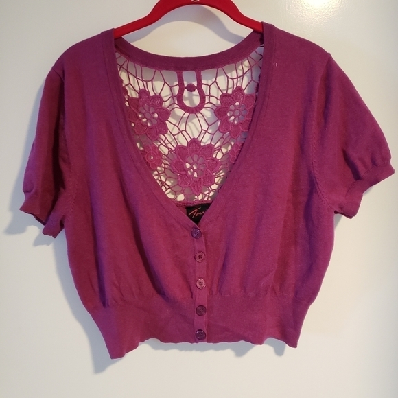 TORRID PINK CROP TOP WITH CROCHET TRIM - Picture 1 of 6